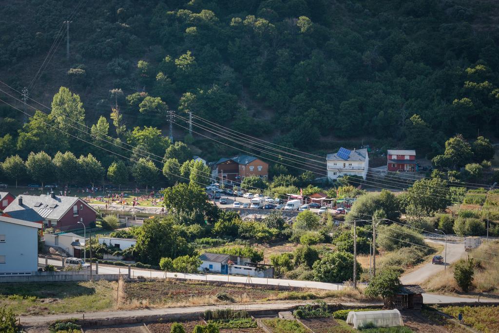 Hostal Tres Campanas Villafranca Del Bierzo Eksteriør billede